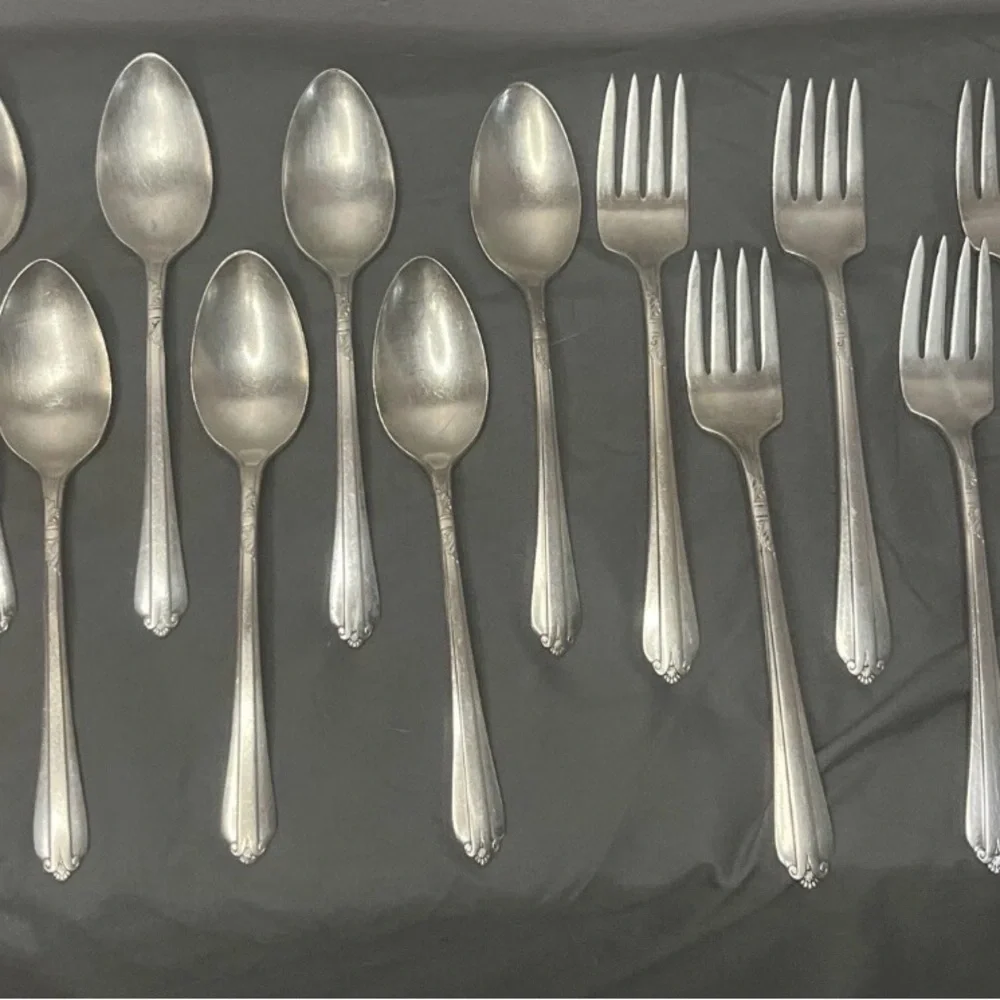 1939 Stratford Flatware WM Rogers International Silver 22 Pieces-Starlight